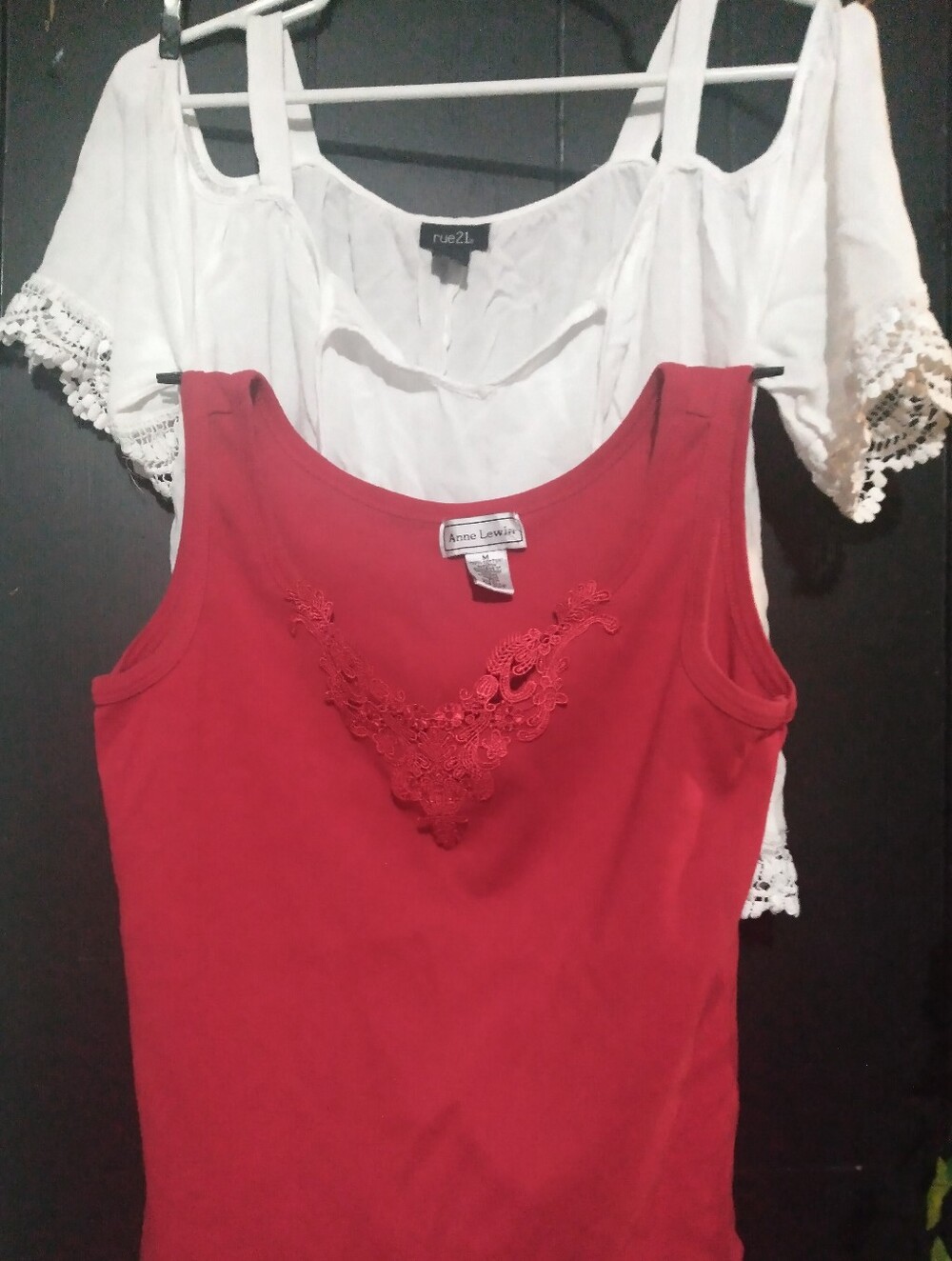 ♥️3/$15 White Cold Shoulder Top with Crochet Sleeves&Red Tank Top